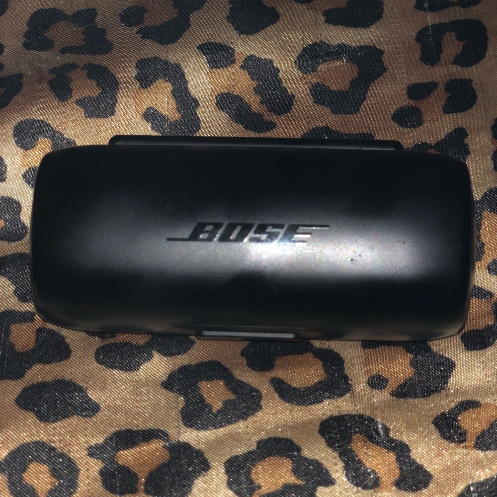 BOSE WATERPROOF WIRELESS BLUETOOTH HEADPHONES